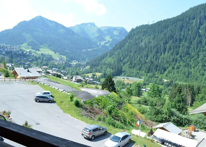 Appartement Lumineux 3 Pièces Avec Balcon, Parking, Et équipements Famille à - Fr-1-676-46 Châtel