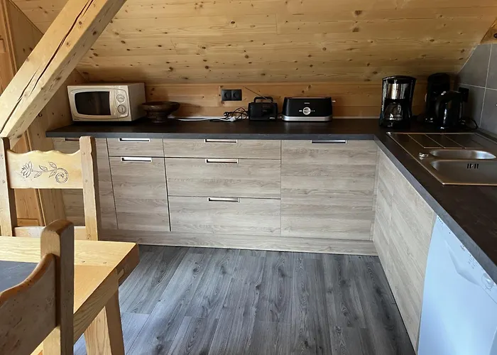 Appartement Lumineux 3 Pièces Avec Balcon, Parking, Et équipements Famille à - Fr-1-676-46 Châtel