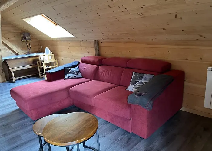 Appartement Lumineux 3 Pièces Avec Balcon, Parking, Et équipements Famille à - Fr-1-676-46 *